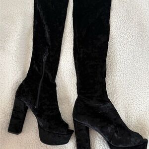 Elegant Black Velvet Women's Boots